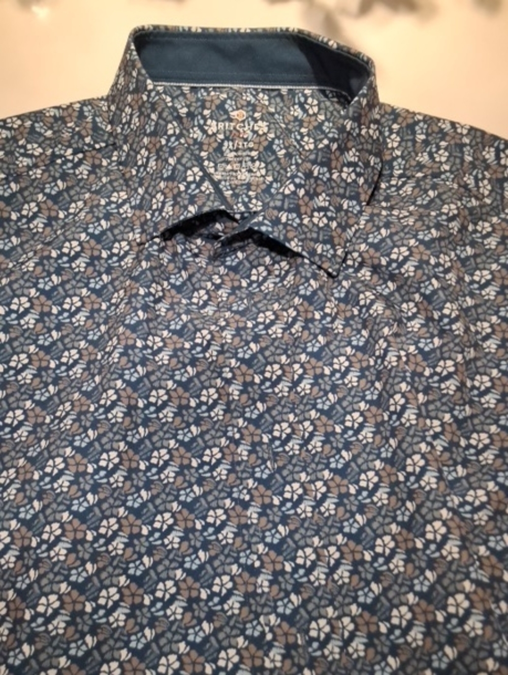 Floral Button-Up Shirt in Navy Blue